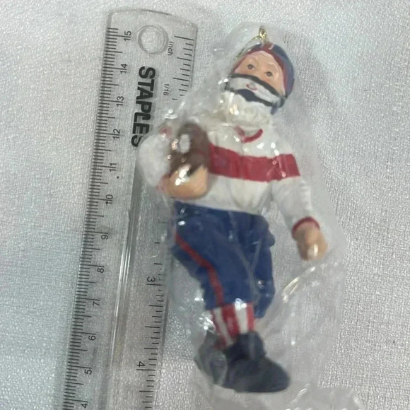 Santa clause 4” ornament playing Football New‎ sealed - Picture 3 of 5